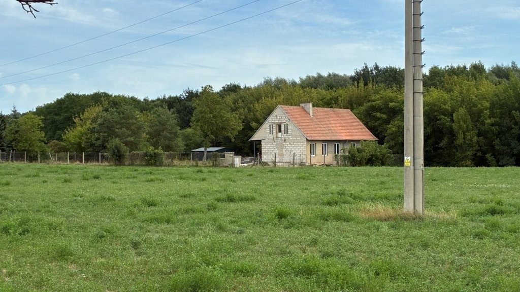 Rybářský areál z pole
